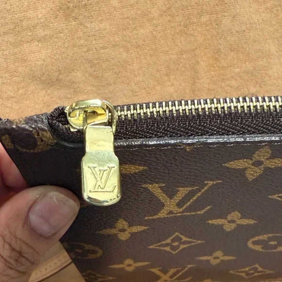 Louis Vuitton Brown and Tan Monogram Pouch Authentic - Picture 3 of 10